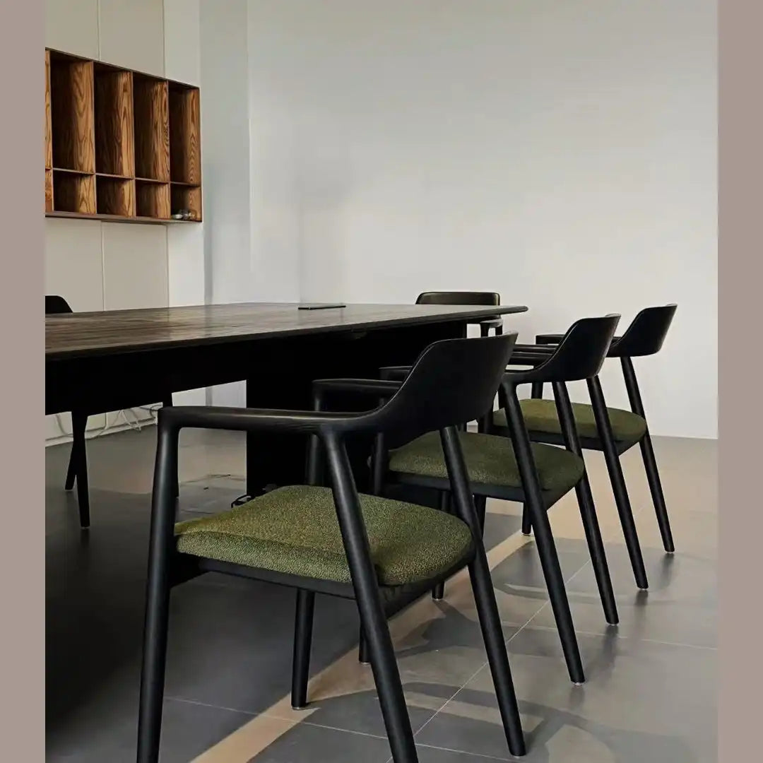 Dalmon Dining table