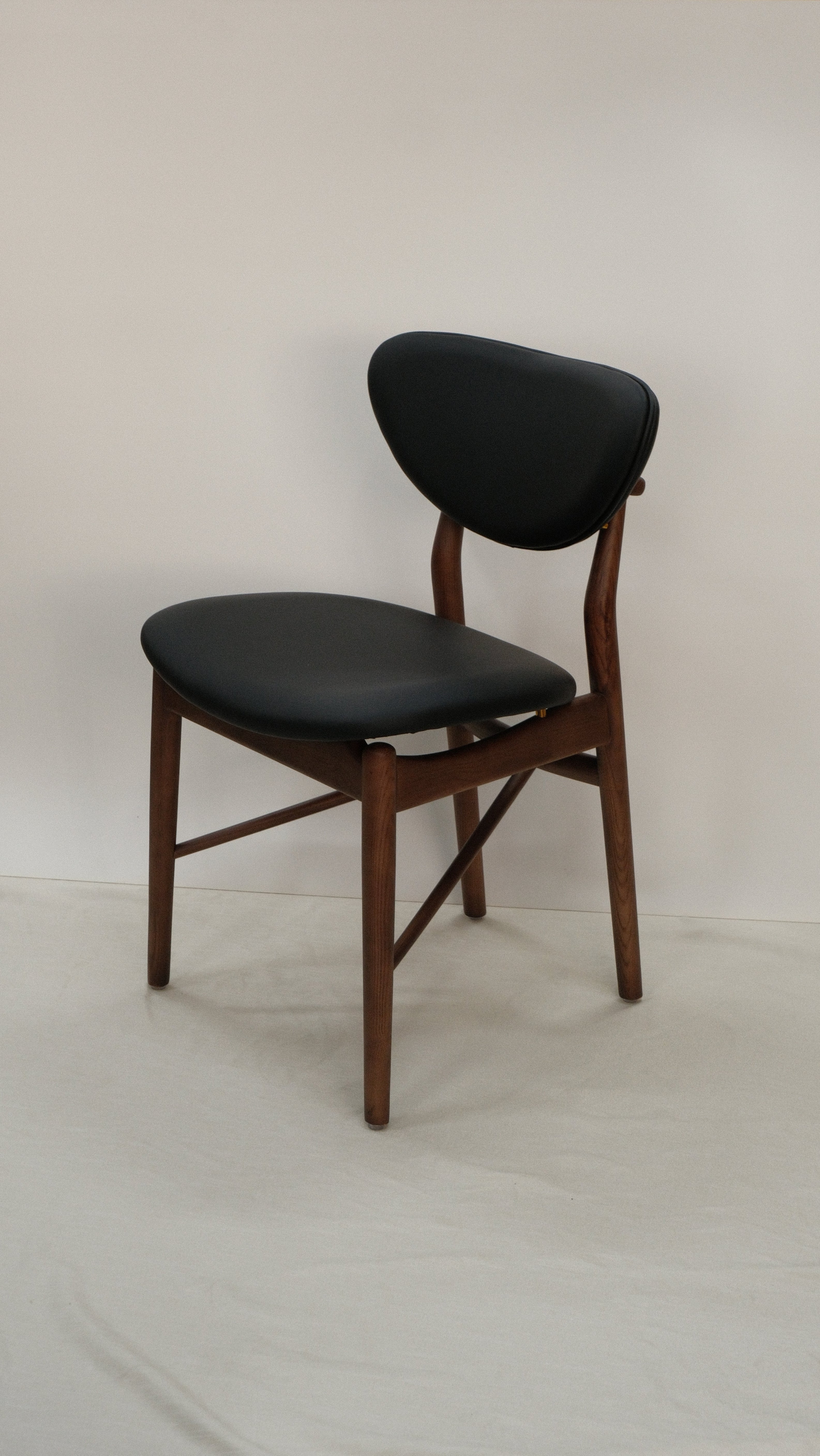 Leon Dining chair