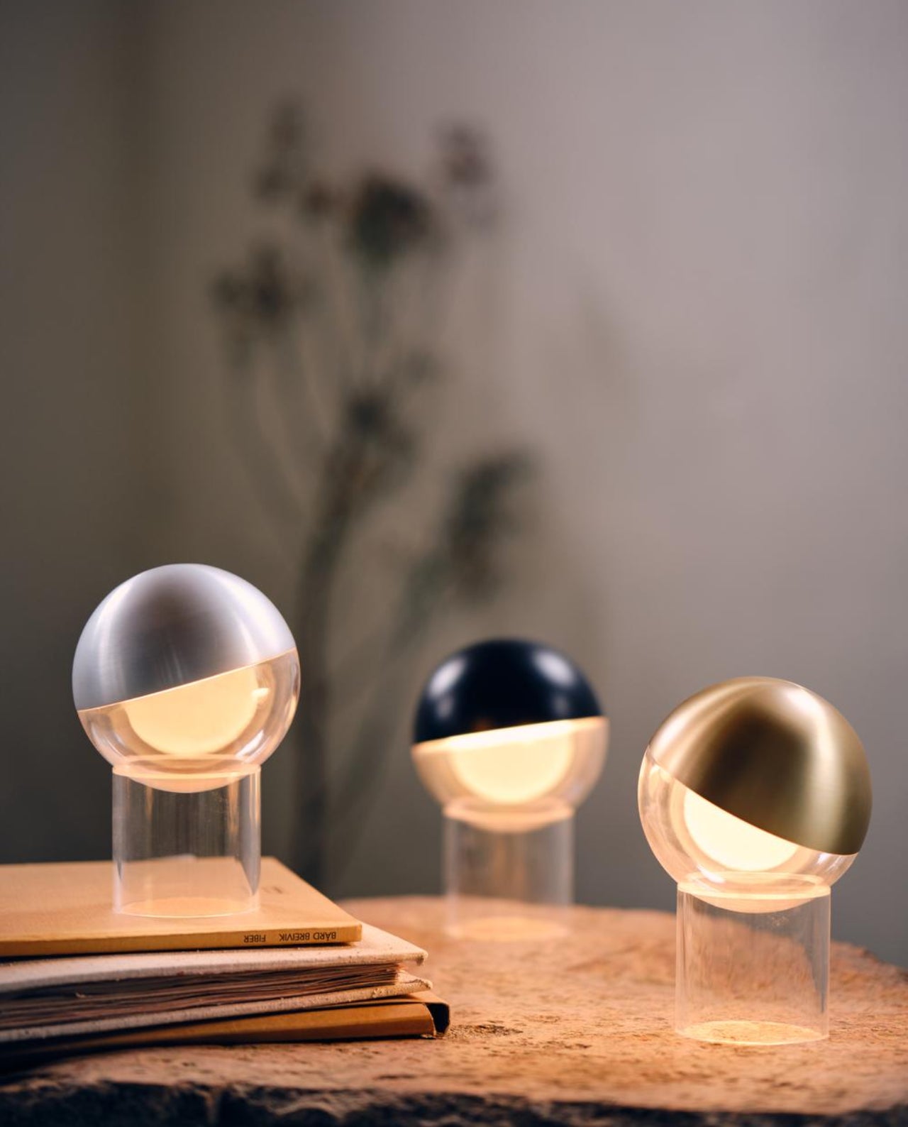 Pila Portable Table Lamp